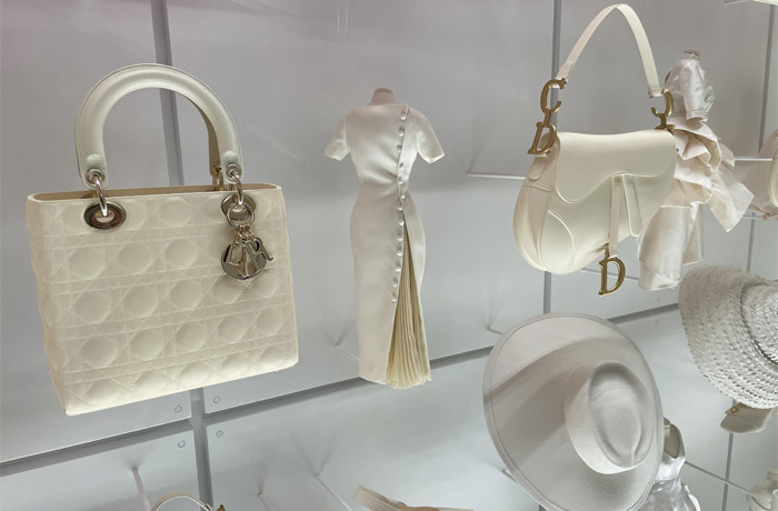 数以千计的 3D 打印复制品正在装饰 Dior 画廊